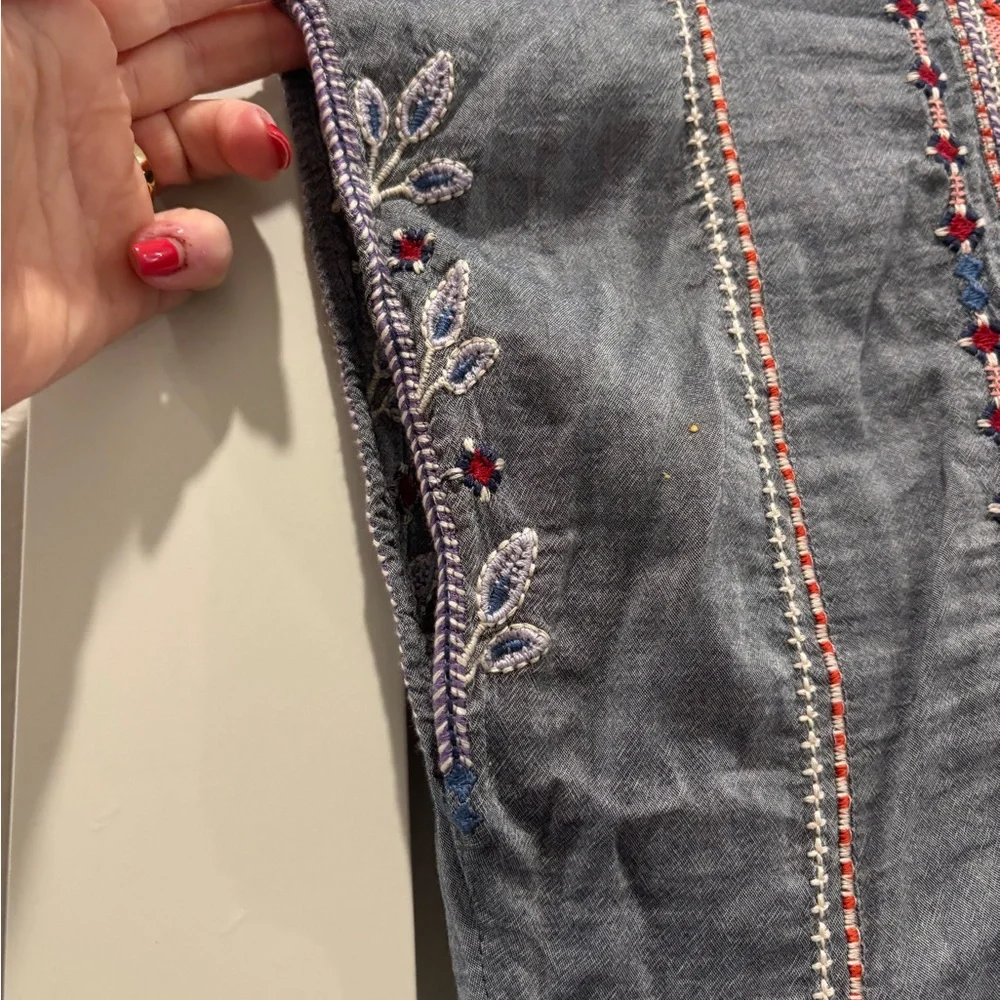 Johnny Was Gray Embroidered Top with Red and Purple Details Size XL - Picture 3 of 4